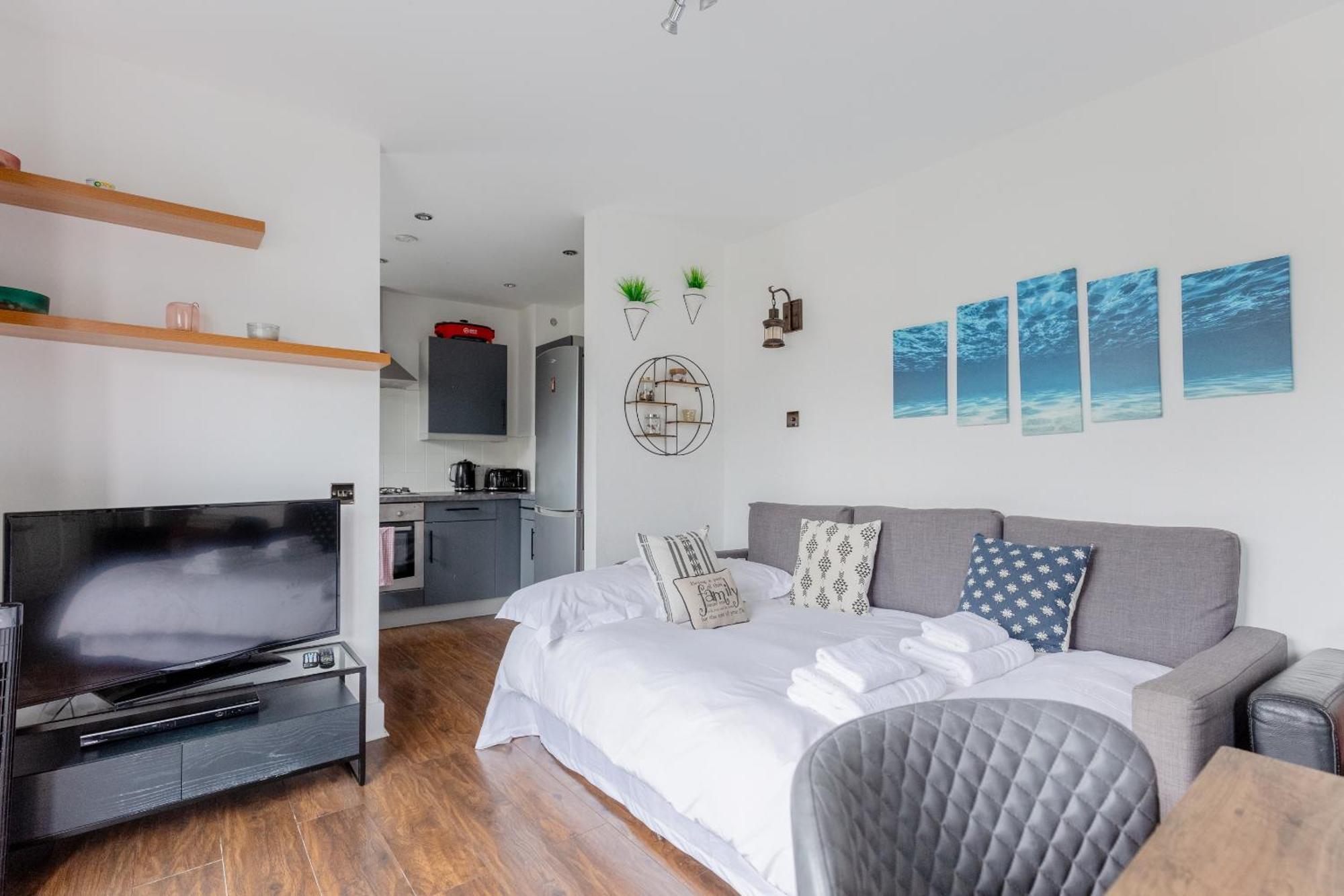 Bright 2 Bedroom Flat In Lambeth With Balcony London Exterior photo